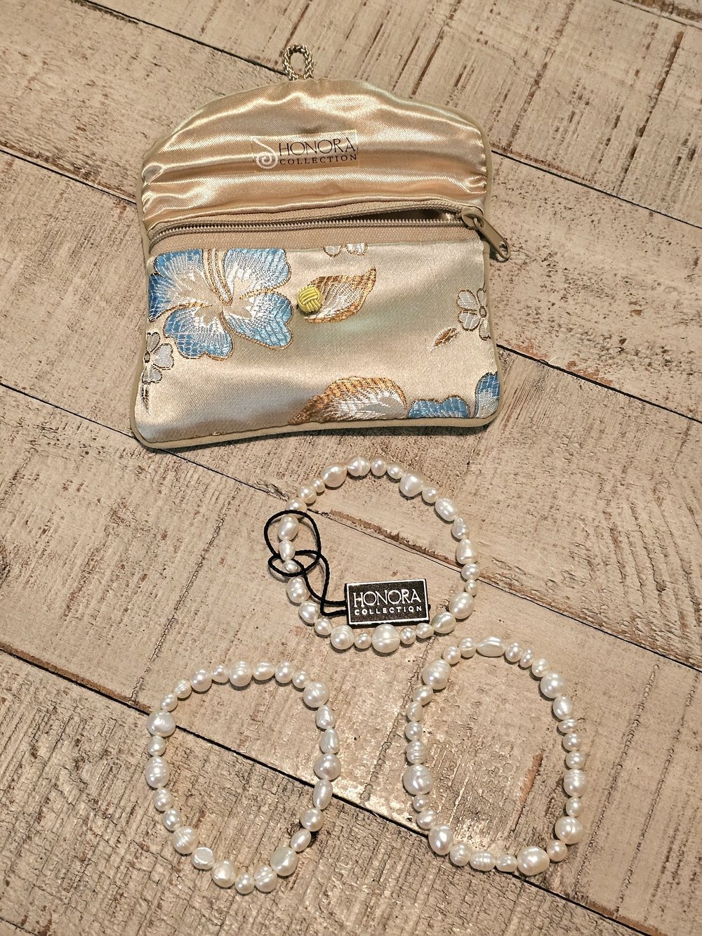 Honora Collection Cultured Pearl Bracelet Trio with Silk Pouch ✨️ NEW ✨️